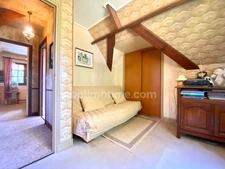 Agréable maison  - Secteur recherché - 4 Chambres - Grenier aménagé - Sous sol avec garage.