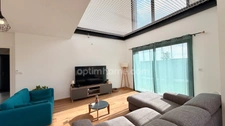 Maison contemporaine avec piscine - Calme, volumes et prestations.