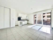 Appartement T3 ultra lumineux - Grand balcon - Garage fermé - Place de stationnement privative