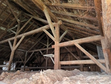 Viuz-en-Sallaz : Ancienne ferme rénovée alliant cachet et performance énergétique – proche Genève