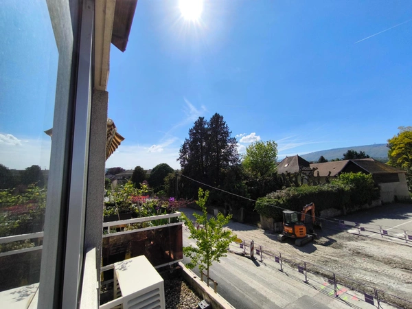 Grand T2 de 56m2 au centre de REGNIER 74930