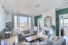 QUARTIER MAIRIE -PROCHE GARE- COMMERCES TRES BEL APPARTEMENT BOURGEOIS ENTIEREMENT RENOVE 100M2 AVEC BALCON 5 PIECES 4 CHAMBRES ET CAVE EN S/SOL