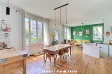 COEUR COLONIE !! A 5MN A PIED DE LA GARE DU CENTRE VILLE TRES BELLE MAISON TYPE LOFT A L' ESPRIT BOHEME 175M2 6 PIECES 3 CHAMBRES ENTIEREMENT RENOVEE DEPENDANCE TERRASSE ET JARDIN GARAGE 