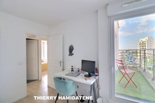 EXCEPTIONNEL COUP DE COEUR ASSURE!! DUPLEX DERNIER ETAGE TERRASSE SEJOUR 5.50M DE HAUTEUR S/PLAFOND TYPE LOFT 90M2 4 PIECES 3 CHAMBRES 2 PARKINGS EN S/SOL 
