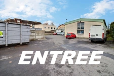 LOCAUX D ACTIVITES INDEPENDANT + STOCKAGE ET BUREAUX SURFACE TOTAL 1100M2 SUR PARCELLE TOTAL 2800M2 ACCES POIDS LOURDS