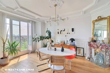 GARE CENTRE VILLE  SUBLIME APPARTEMENT BOURGEOIS STYLE PARISIEN A LA DECO SOIGNEE  ENTIEREMENT RENOVE 5 PIECES 126M2 3 CHAMBRES CAVE EN S/SOL   