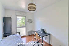 COLONIE - ANATOL FRANCE -ECOLE JULES FERRY TRES BEL  APPARTEMENT MODERNE RESIDENCE RECENTE NORMES BBC 4 PIECES AVEC BALCON 80M2 3 CHAMBRES 1 PARKING EN S/SOL 