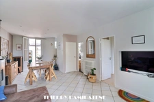 AU COEUR DE LA COLONIE !! TRES BELLE MAISON 1930 ENTIEREMENT RENOVEE DE 99M2  5 PIECES 3 CHAMBRES AVEC 2 TERRASSES S/SOL TOTAL A PROXIMITE DE L ECOLE ST GENEVIEVE   ET DE LA GARE DU CENTRE VILLE 