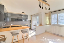 COEUR CENTRE VILLE -GARE - TRES BEL APPARTEMENT VOLUME EXEPTIONNEL 115M2 SEJOUR CUISINE AMERICAINE 50M2 -3 CHAMBRES 