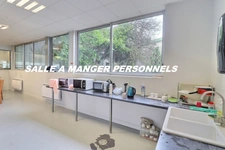 LOCAUX D ACTIVITES INDEPENDANT + STOCKAGE ET BUREAUX SURFACE TOTAL 1100M2 SUR PARCELLE TOTAL 2800M2 ACCES POIDS LOURDS