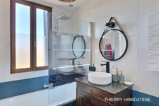 QUARTIER MAIRIE -COUP DE COEUR ASSURE !!! SUBLIME MAISON 1930 ENTIEREMENT RENOVE 135M2 5 PIECES , 3 CHAMBRES ,TERRASSE ET JARDIN ,S/SOL TOTAL AVEC GARAGE