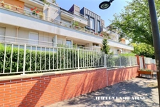 COTEAUX LIMITE SANNOIS  DERNIER ETAGE TRES BEL APPARTEMENT DUPLEX TERRASSE 4 PIECES 80M2 3 CHAMBRES DOUBLE PARKING EN S/SOL