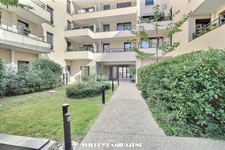 CHAMPARON -AGENT SARRE- COUP DE COEUR !! MAGNIFIQUE APPARTEMENT DE 80M2 AVEC BALCON 4 PIECES 3 CHAMBRES  DANS RESIDENCE RECENTE 2020 1 PARKING EN S/SOL
