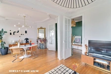 GARE CENTRE VILLE  SUBLIME APPARTEMENT BOURGEOIS STYLE PARISIEN A LA DECO SOIGNEE  ENTIEREMENT RENOVE 5 PIECES 126M2 3 CHAMBRES CAVE EN S/SOL   