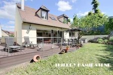 COLONIE ! HAUT REPUBLIQUE -PARC FLORAL -ST GENEVIEVE -TRES BELLE MAISON 160M2 HABT 7 PIECES 4 CHAMBRES TERRASSE ET JARDIN -S/SOL TOTAL 100M2