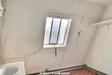 7 EM DERNIER ETAGE SANS ASC SEUL SUR LE PALIER 5 CHAMBRES COTE A COTE 42M2 AU TOTAL AVEC TRAVAUX IDEAL 1 APPARTEMENT !!!