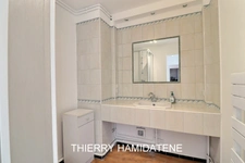 A seulement 6/7 MN A PIED DE LA GARE du centre ville a proximité du MONOPRIX bel appartement 62m2 3 pieces 2 chambres traversant  ideal 1er achat ou collocation possibilité de 3 chambres 