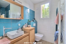 TRES RARE ! COEUR LABOURET A SEULEMENT 5/6 MN A PIED DE LA GARE DE COLOMBES , ET DES COMMERCES DE LA RUE ST DENIS BELLE MAISON 130M2 6 PIECES 4 CHAMBRES S/SOL TOTAL 1 parking EN EXTERIEUR 