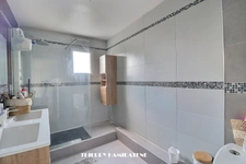 BAS COTEAUX TRES BELLE MAISON RECENTE 7 PIECES 130M2 5 CHAMBRES 1 BUREAU GARAGE + 3 PARKINGS SUR PARCELLE TOTALE DE 400M2