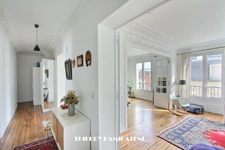 COEUR CENTRE VILLE SUBLIME APPARTEMENT BOURGEOIS 1930 STYLE PARISIEN 102M2 4 PIECES 2 CHAMBRES AVEC CAVE EN S/SOL
