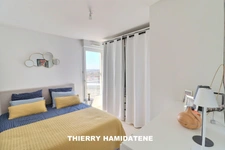 EXCEPTIONNEL COUP DE COEUR ASSURE!! DUPLEX DERNIER ETAGE TERRASSE SEJOUR 5.50M DE HAUTEUR S/PLAFOND TYPE LOFT 90M2 4 PIECES 3 CHAMBRES 2 PARKINGS EN S/SOL 