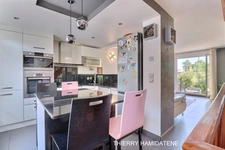 COLONIE COUP DE COEUR ASSURE !! 6/7 MN A PIED DE LA GARE DU CENTRE VILLE TRES BELLE MAISON RECENTE DE 2005 4 PIECES 3 CHAMBRES 82M2 AVEC GARAGE ET SOUS SOL EN COPROPRIETE 
