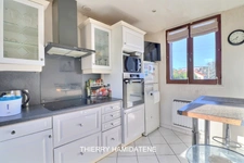 MARCHE DES COTEAUX -ECOLE PRIVE ST JOSEPH -IDEAL JEUNE COUPLE !! JOLIE MAISON 100M2 3 CHAMBRES S/SOL TOTAL ET GARAGE 