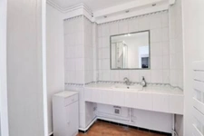 A seulement 6/7 MN A PIED DE LA GARE du centre ville a proximité du MONOPRIX bel appartement 62m2 3 pieces 2 chambres traversant  ideal 1er achat ou collocation possibilité de 3 chambres 