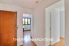 A seulement 6/7 MN A PIED DE LA GARE du centre ville a proximité du MONOPRIX bel appartement 62m2 3 pieces 2 chambres traversant  ideal 1er achat ou collocation possibilité de 3 chambres 