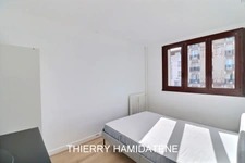 A seulement 6/7 MN A PIED DE LA GARE du centre ville a proximité du MONOPRIX bel appartement 62m2 3 pieces 2 chambres traversant  ideal 1er achat ou collocation possibilité de 3 chambres 