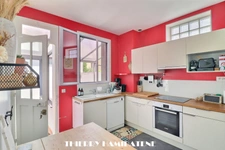 AU COEUR DE LA COLONIE !! TRES BELLE MAISON 1930 ENTIEREMENT RENOVEE DE 99M2  5 PIECES 3 CHAMBRES AVEC 2 TERRASSES S/SOL TOTAL A PROXIMITE DE L ECOLE ST GENEVIEVE   ET DE LA GARE DU CENTRE VILLE 