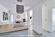 BAS COTEAUX TRES BELLE MAISON RECENTE 7 PIECES 130M2 5 CHAMBRES 1 BUREAU GARAGE + 3 PARKINGS SUR PARCELLE TOTALE DE 400M2