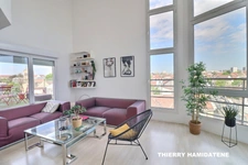 EXCEPTIONNEL COUP DE COEUR ASSURE!! DUPLEX DERNIER ETAGE TERRASSE SEJOUR 5.50M DE HAUTEUR S/PLAFOND TYPE LOFT 90M2 4 PIECES 3 CHAMBRES 2 PARKINGS EN S/SOL 