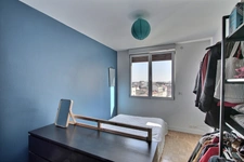 QUARTIER MAIRIE -PROCHE GARE- COMMERCES TRES BEL APPARTEMENT BOURGEOIS ENTIEREMENT RENOVE 100M2 AVEC BALCON 5 PIECES 4 CHAMBRES ET CAVE EN S/SOL