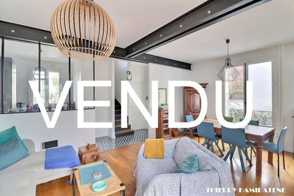 TRES RARE ! COEUR LABOURET A SEULEMENT 5/6 MN A PIED DE LA GARE DE COLOMBES , ET DES COMMERCES DE LA RUE ST DENIS BELLE MAISON 130M2 6 PIECES 4 CHAMBRES S/SOL TOTAL 1 parking EN EXTERIEUR 