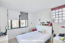 COEUR COLONIE !! REPUBLIQUE -ELEGANTE MAISON A LA DECO CHIC ET CONTEMPORAINE DE 183M2 8 PIECES 5 CHAMBRES AVEC S/SOL TOTAL PARKINGS EXTERIEUR ET GARAGE