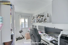 COUP DE COEUR ASSURE !! MAGINFIQUE MAISON INDIVIDUELLE SANS TRAVAUX 6 PIECES 133M2 4 CHAMBRES GARAGE ET ATELIER PARKING INTERIEUR 4 VOITURES AVEC JARDIN ET TERRASSE PLEIN SUD SANS VIS A VIS 