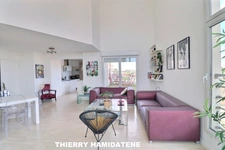EXCEPTIONNEL COUP DE COEUR ASSURE!! DUPLEX DERNIER ETAGE TERRASSE SEJOUR 5.50M DE HAUTEUR S/PLAFOND TYPE LOFT 90M2 4 PIECES 3 CHAMBRES 2 PARKINGS EN S/SOL 