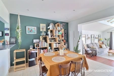 QUARTIER MAIRIE -COUP DE COEUR ASSURE !!! SUBLIME MAISON 1930 ENTIEREMENT RENOVE 135M2 5 PIECES , 3 CHAMBRES ,TERRASSE ET JARDIN ,S/SOL TOTAL AVEC GARAGE
