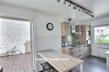 COLONIE ! HAUT REPUBLIQUE -PARC FLORAL -ST GENEVIEVE -TRES BELLE MAISON 160M2 HABT 7 PIECES 4 CHAMBRES TERRASSE ET JARDIN -S/SOL TOTAL 100M2