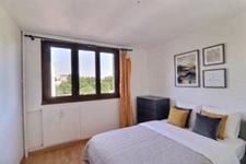 A seulement 6/7 MN A PIED DE LA GARE du centre ville a proximité du MONOPRIX bel appartement 62m2 3 pieces 2 chambres traversant  ideal 1er achat ou collocation possibilité de 3 chambres 