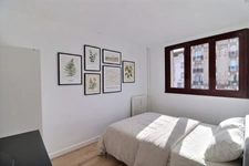 A seulement 6/7 MN A PIED DE LA GARE du centre ville a proximité du MONOPRIX bel appartement 62m2 3 pieces 2 chambres traversant  ideal 1er achat ou collocation possibilité de 3 chambres 