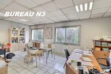 LOCAUX D ACTIVITES INDEPENDANT + STOCKAGE ET BUREAUX SURFACE TOTAL 1100M2 SUR PARCELLE TOTAL 2800M2 ACCES POIDS LOURDS