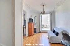 GARE CENTRE VILLE  MAGNIFIQUE APPARTEMENT BOURGEOIS ENTIEREMENT RENOVE AVEC BALCONS STYLE PARISIEN 4 PIECES 80M2 2 CHAMBRES CAVE EN S/SOL   
