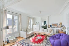 COEUR CENTRE VILLE SUBLIME APPARTEMENT BOURGEOIS 1930 STYLE PARISIEN 102M2 4 PIECES 2 CHAMBRES AVEC CAVE EN S/SOL