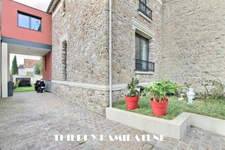 CENTRE VILLE MAIRIE MAGNIFIQUE MAISON MEULIERE ENTIEREMENT RENOVEE DPE C 5 PIECES 3 CHAMBRES S/SOL TOTAL JARDIN 300M2 