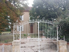 MAISON DE MAITRE  RENOVEE AVEC DEPANDANCES  EN FUTUR GITE ET PARC ARBORE  