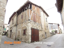 MAISON MEDIEVALE DE VILLAGE ENTIEREMENT RENOVEE  DPE B + DEUXIEME PETITE MAISON AVEC ETAGE QUI SERT DE GARAGE 290000€