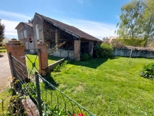 MAISON DE MAITRE AVEC  DEPENDANCES DEUX PIGEONNIERS SUR PARC DE 5000M²