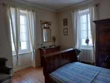 MAISON DE MAITRE  RENOVEE AVEC DEPANDANCES  EN FUTUR GITE ET PARC ARBORE  